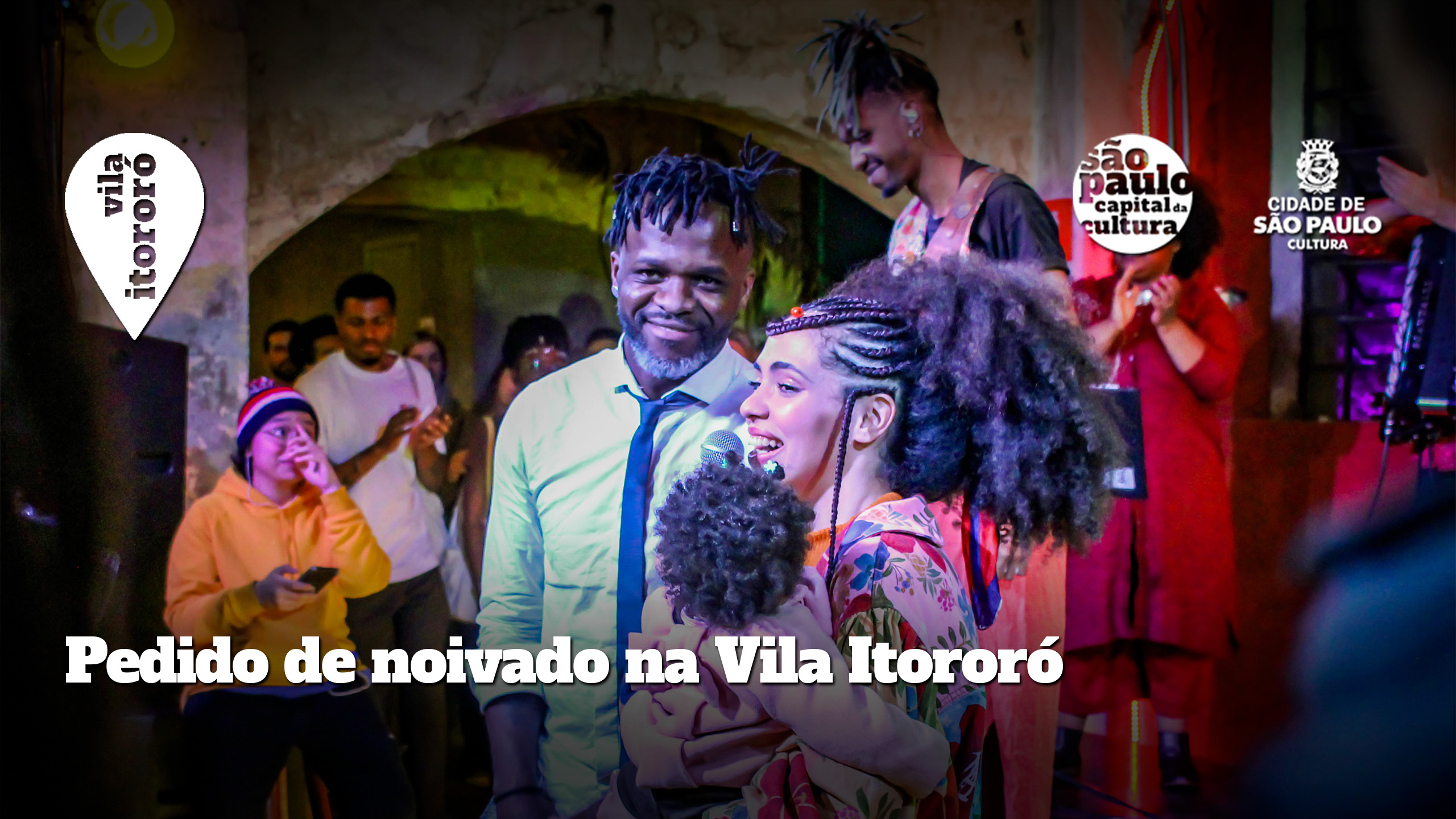 Bruna Black é pedida em casamento na Vila Itororó